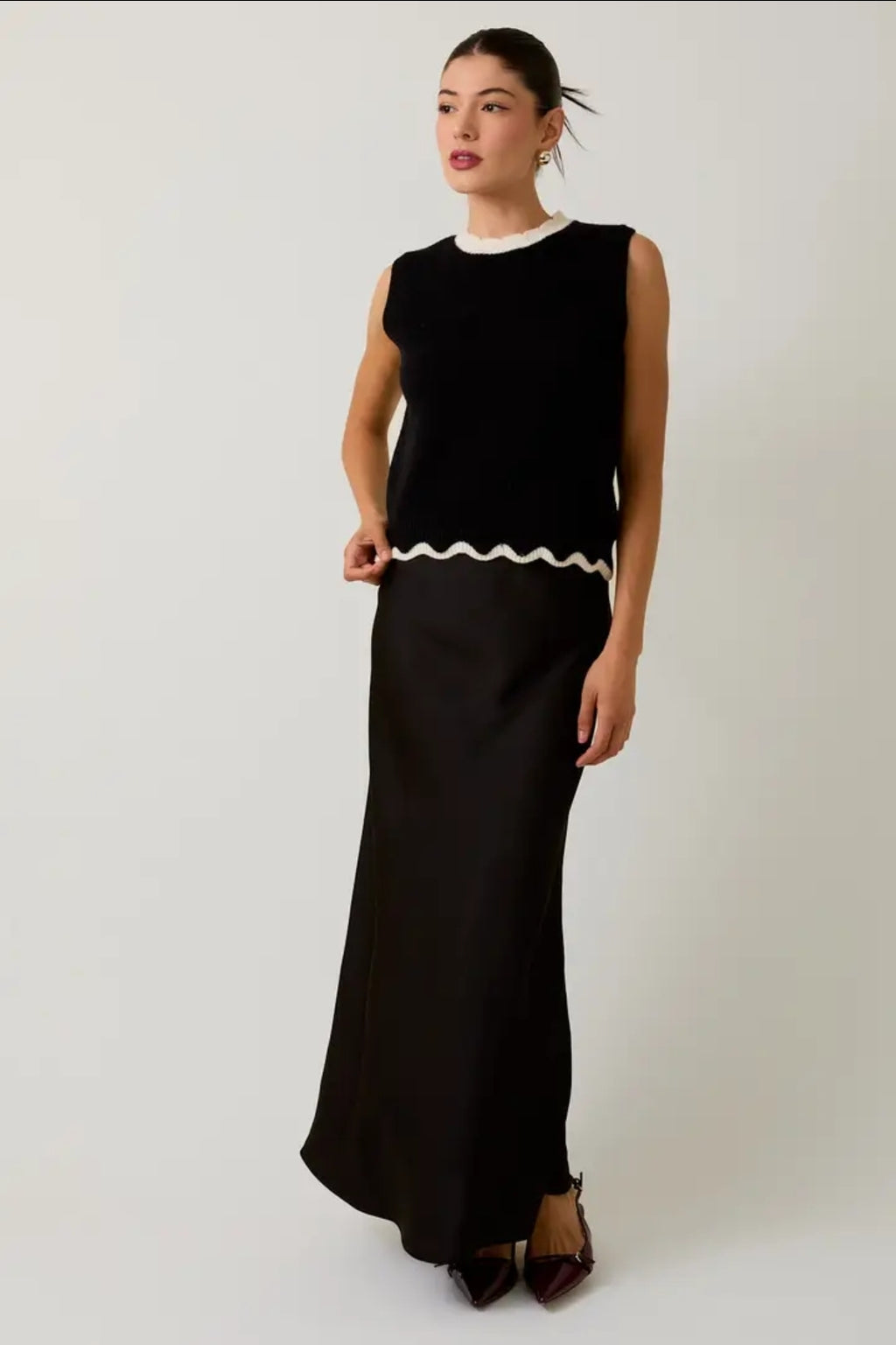 Scallop Mock Neck Sleeveless Sweater Top image 4