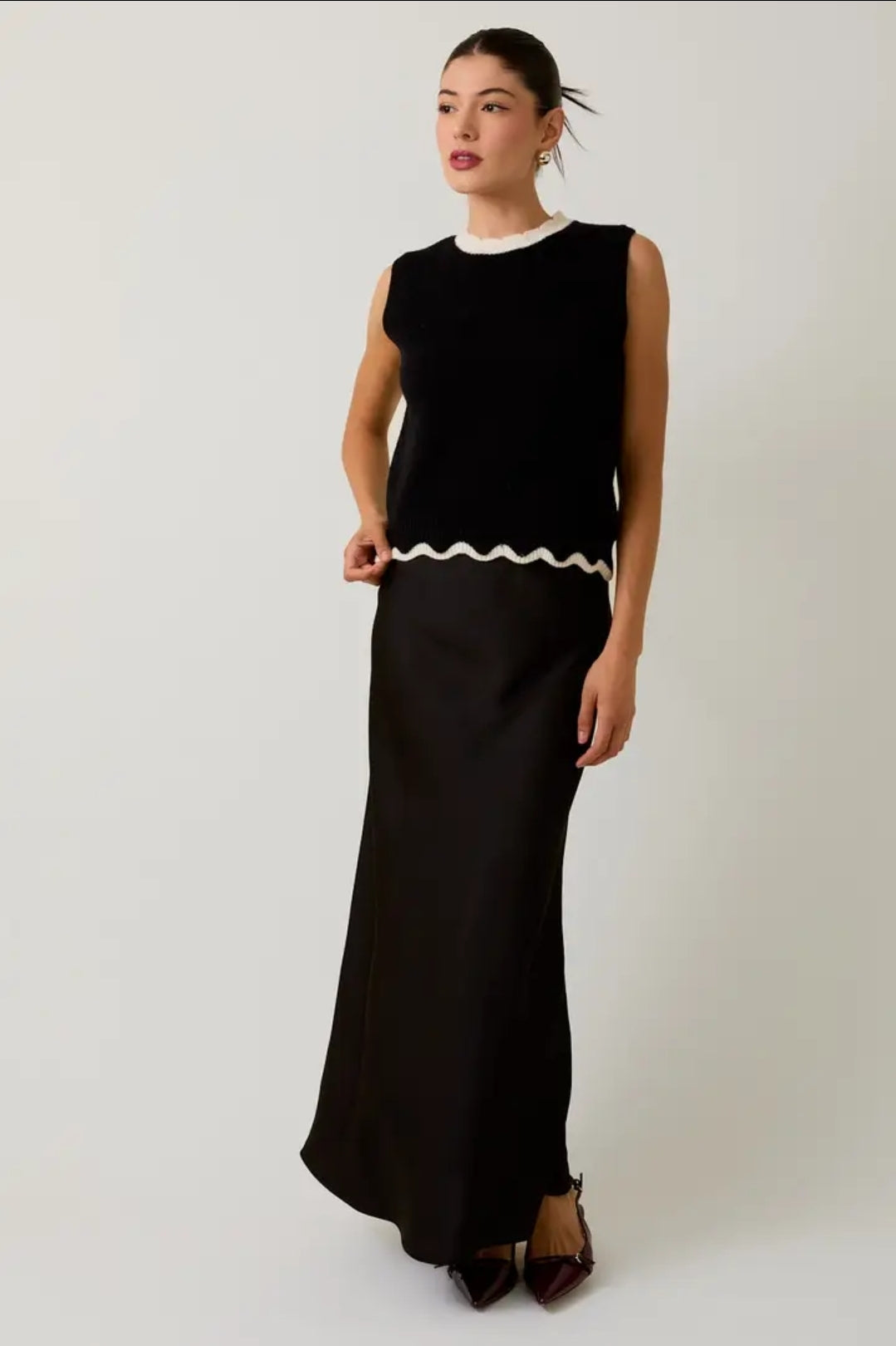 Scallop Mock Neck Sleeveless Sweater Top image 4