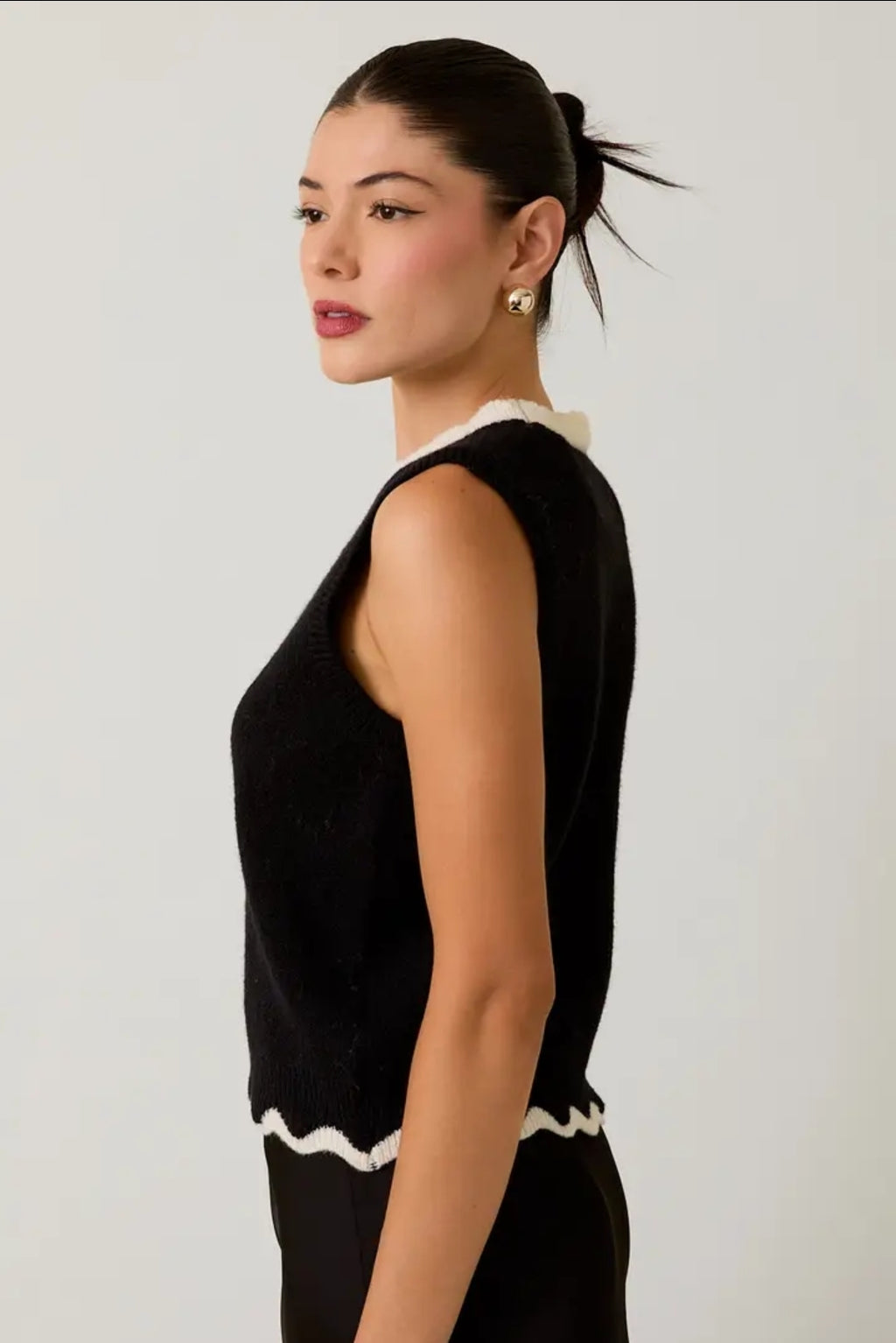 Scallop Mock Neck Sleeveless Sweater Top image 3