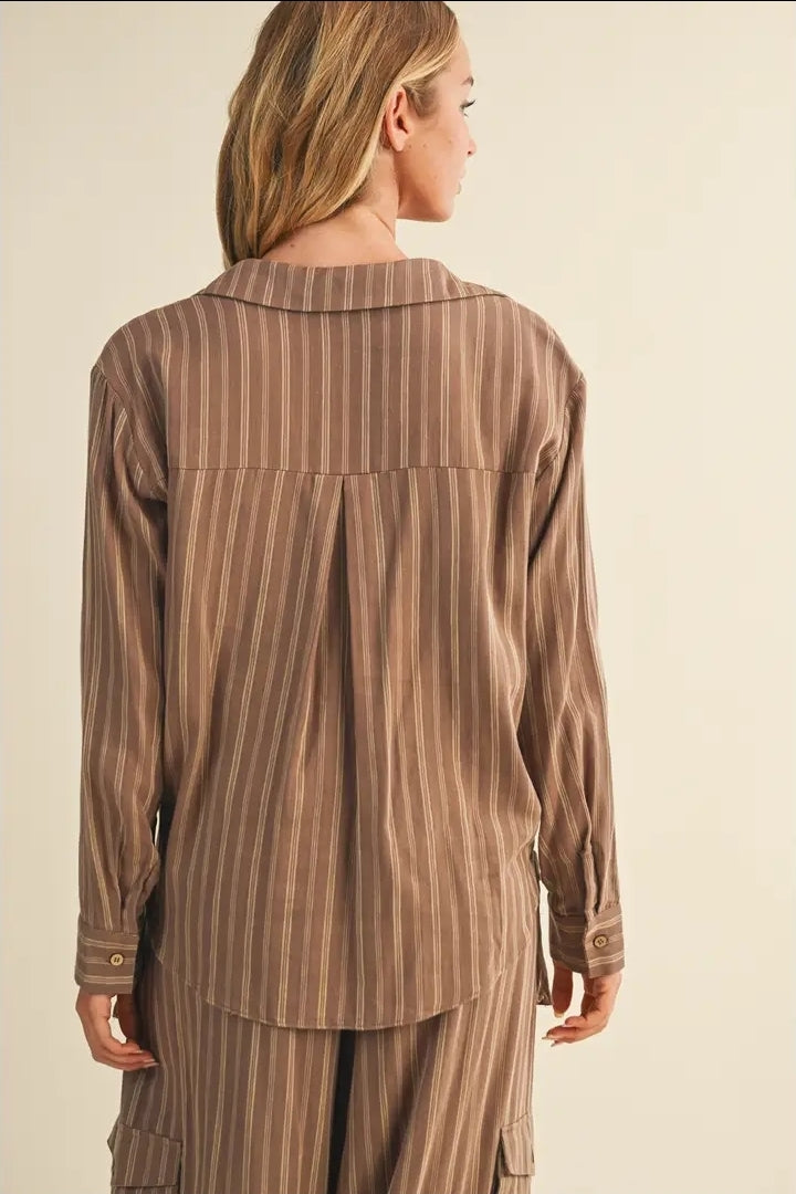 Striped front twist shirt & matching cargo pant
